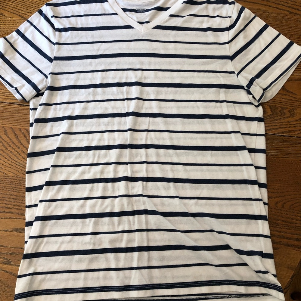 Old navy shirt